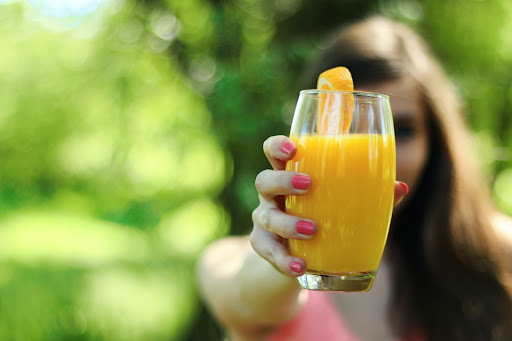   Demanda externa de suco de laranja deve permanecer estável. (Fonte: Jéshoots/Pexels/Reprodução)