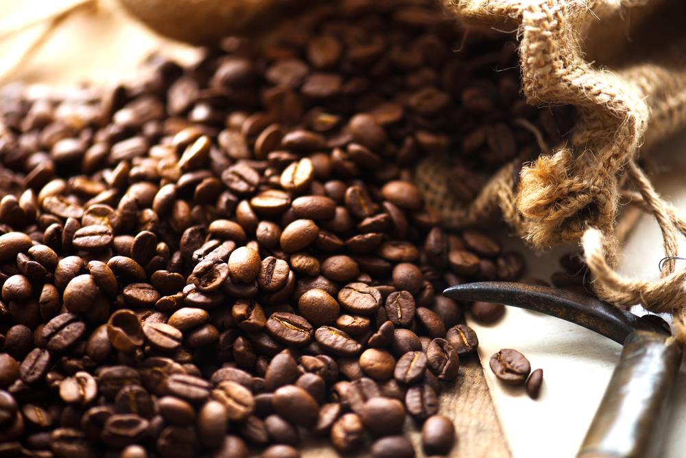 Apesar das dificuldades, café brasileiro continua sendo embarcado para a Rússia. (Fonte: Shutterstock)