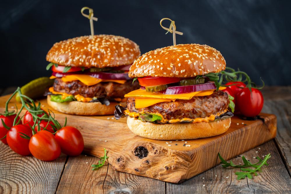 Hambúrguer vegetal está disponível em grandes cadeias de restaurantes, como o Outback. (Fonte: Shutterstock)