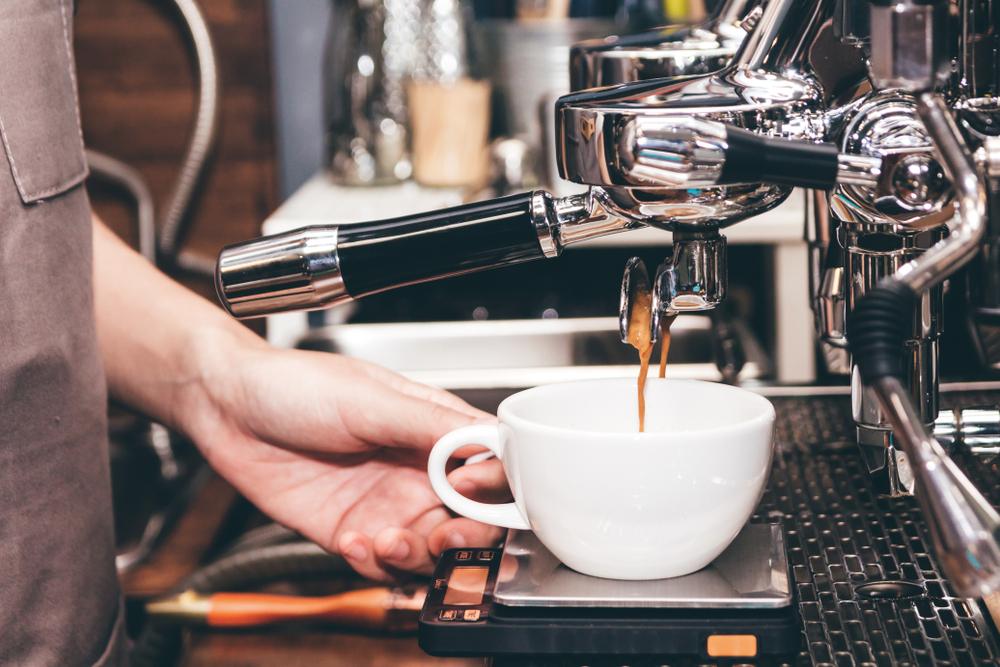 Cada brasileiro consumiu, em média, 4,84kg de café em 2021, segundo Abic (Fonte: Shutterstock)