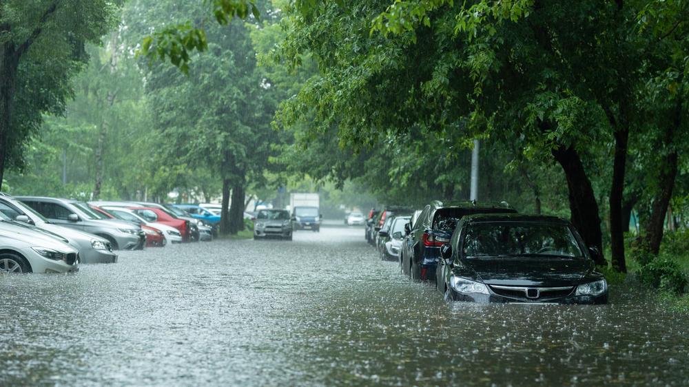 Tempestades e alagamentos foram registrados no Paraná e em Santa Catarina na primeira semana de Junho. (Fonte: Shutterstock/Reprodução)