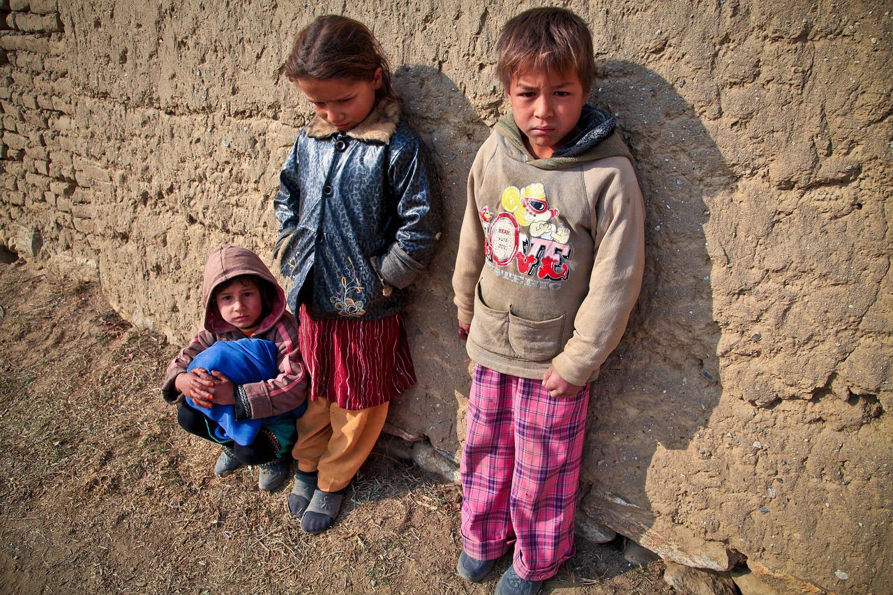 Crianças e mulheres são os mais atingidos pela fome, segundo a ONU. (Fonte: Amber Clay/Pixabay/Reprodução)