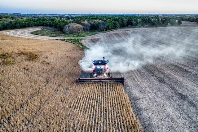 Harvester em ação nos Estados Unidos.  (Fonte: Pexels/Reprodução)